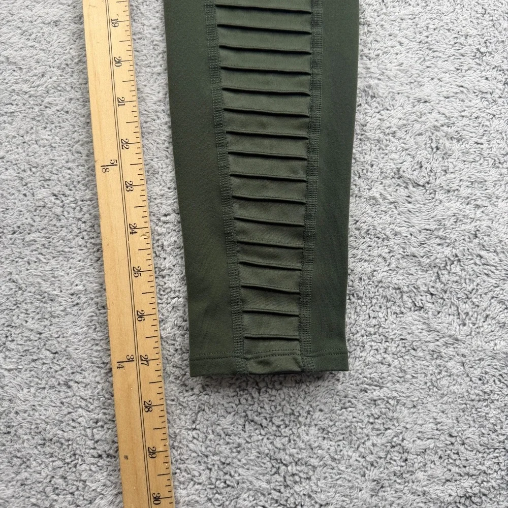 ALO Yoga item alo